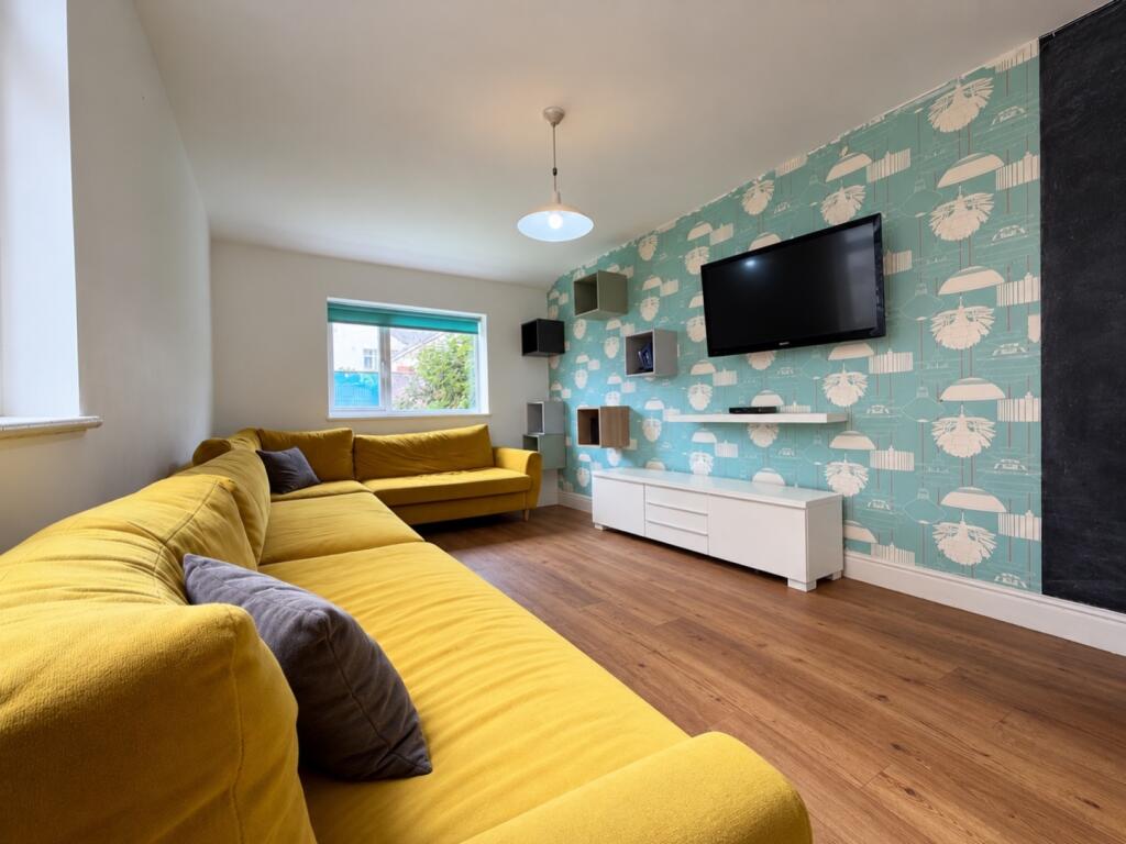 8 bed Mid Terraced House for rent in Cardiff. From CPS Homes - Cardiff 8 bed Mid Terraced House for rent in Cardiff. From CPS Homes - Cardiff