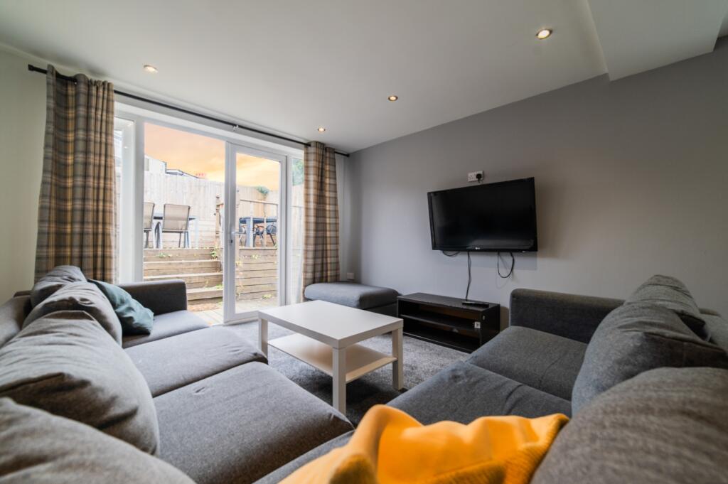 8 bed Mid Terraced House for rent in Cardiff. From CPS Homes - Cardiff 8 bed Mid Terraced House for rent in Cardiff. From CPS Homes - Cardiff