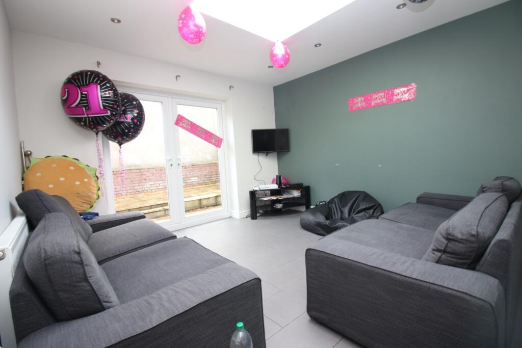 8 bed Detached for rent in Cardiff. From CPS Homes - Cardiff 8 bed Detached for rent in Cardiff. From CPS Homes - Cardiff