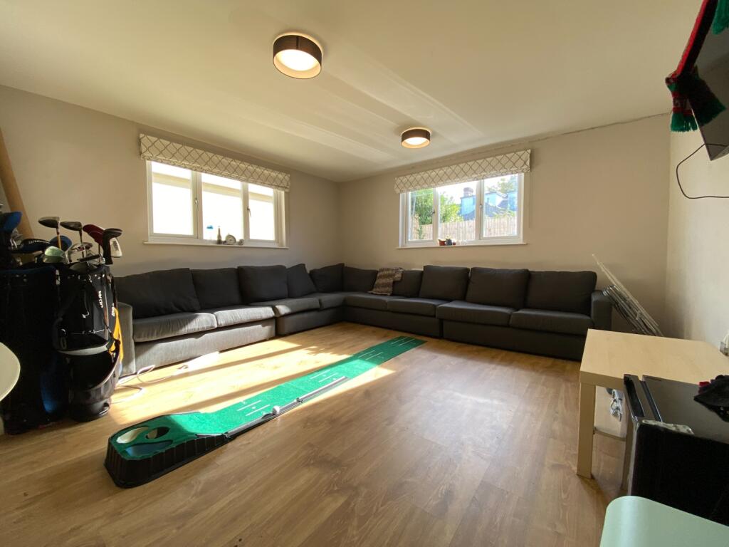 8 bed Mid Terraced House for rent in Cardiff. From CPS Homes - Cardiff 8 bed Mid Terraced House for rent in Cardiff. From CPS Homes - Cardiff
