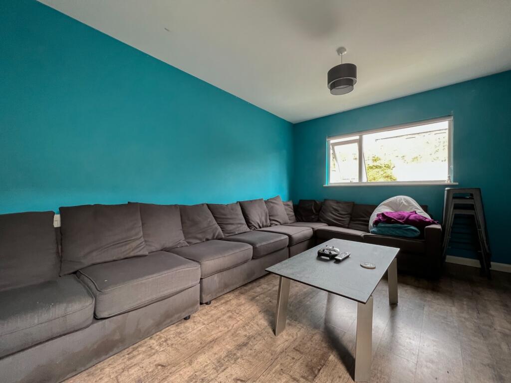8 bed Mid Terraced House for rent in Cardiff. From CPS Homes - Cardiff 8 bed Mid Terraced House for rent in Cardiff. From CPS Homes - Cardiff