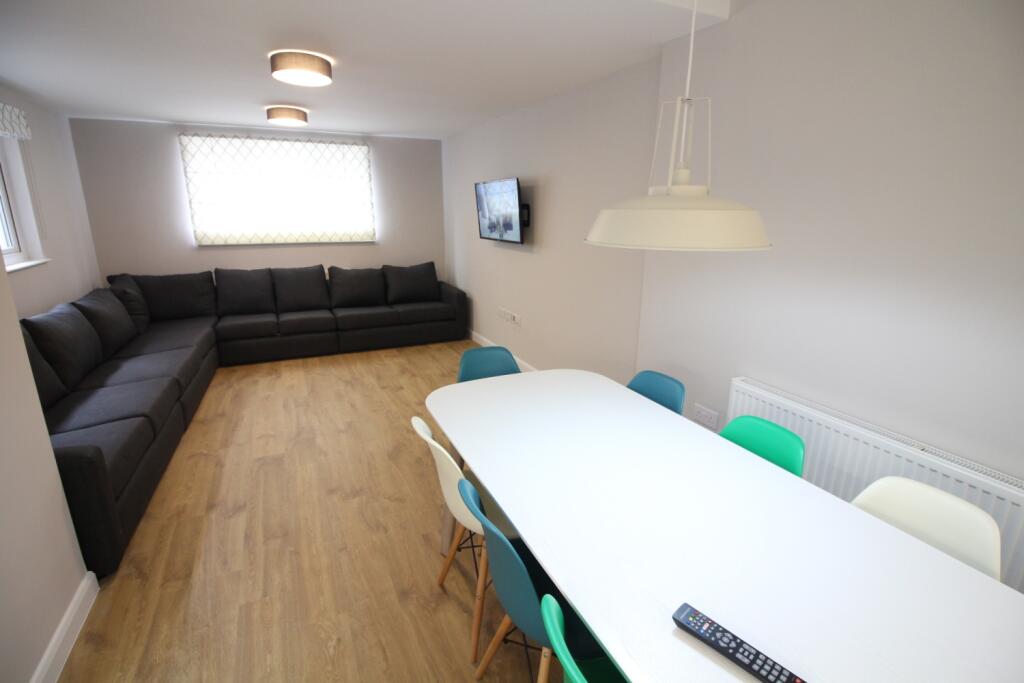 8 bed Mid Terraced House for rent in Cardiff. From CPS Homes - Cardiff 8 bed Mid Terraced House for rent in Cardiff. From CPS Homes - Cardiff