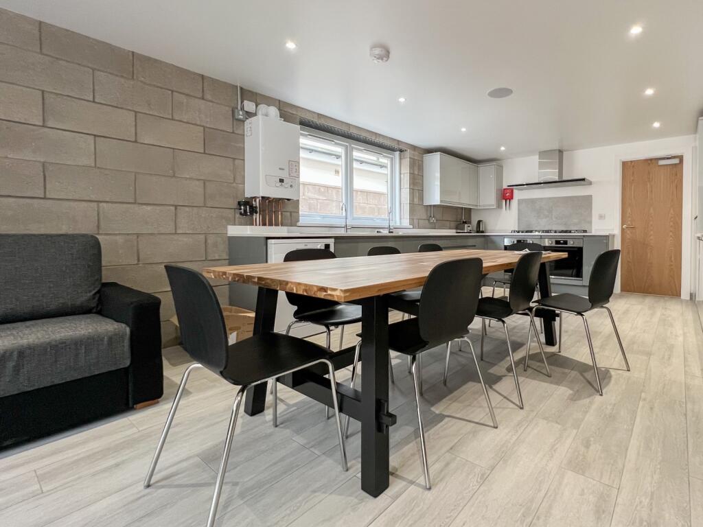 8 bed End of Terrace for rent in Cardiff. From CPS Homes - Cardiff 8 bed End of Terrace for rent in Cardiff. From CPS Homes - Cardiff