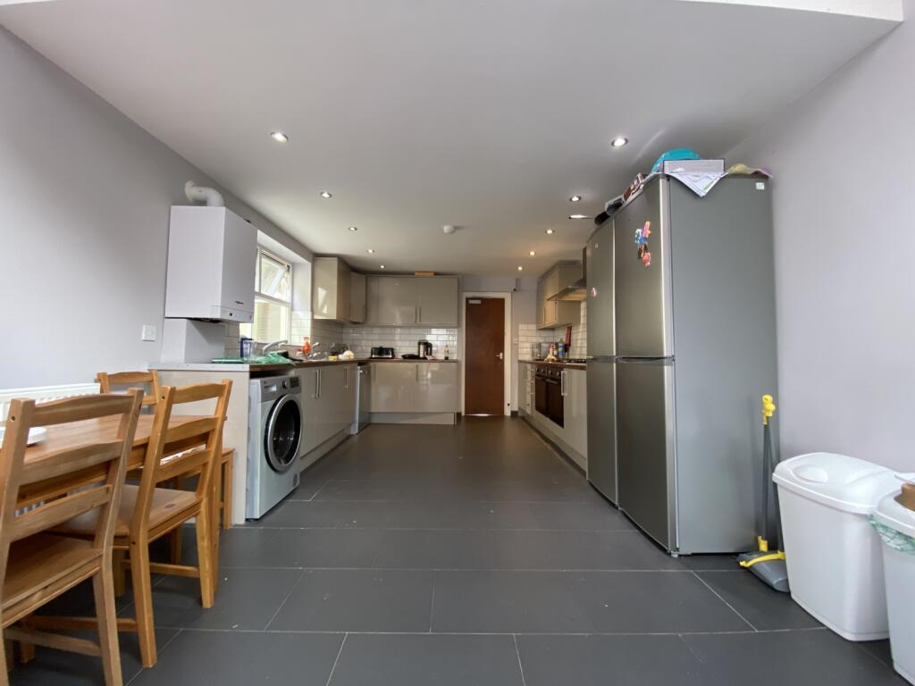 8 bed Mid Terraced House for rent in Cardiff. From CPS Homes - Cardiff 8 bed Mid Terraced House for rent in Cardiff. From CPS Homes - Cardiff
