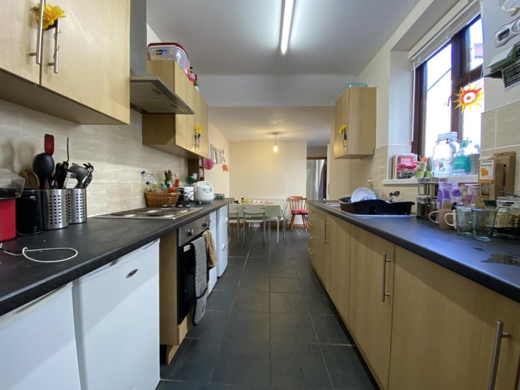 5 bed Mid Terraced House for rent in Cardiff. From CPS Homes - Cardiff 5 bed Mid Terraced House for rent in Cardiff. From CPS Homes - Cardiff