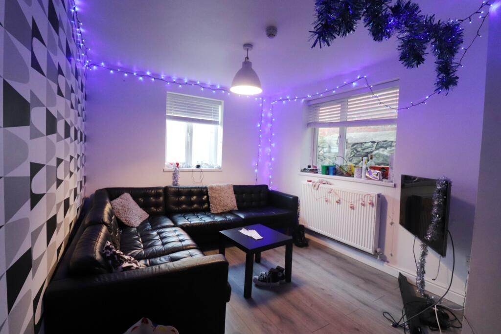 6 bed Mid Terraced House for rent in Cardiff. From CPS Homes - Cardiff 6 bed Mid Terraced House for rent in Cardiff. From CPS Homes - Cardiff
