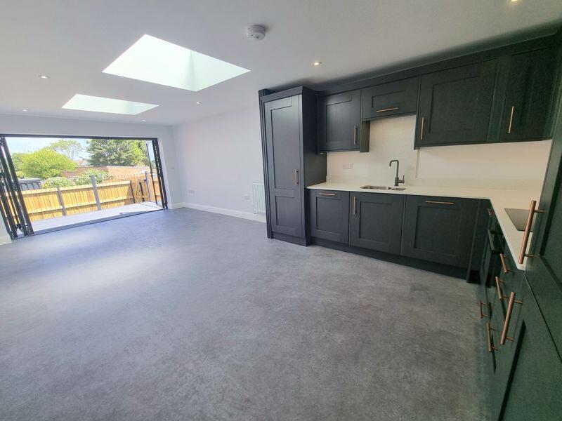 1 bed Apartment for rent in Worcester Park. From Cromwells Estate Agents - Cheam - Sales