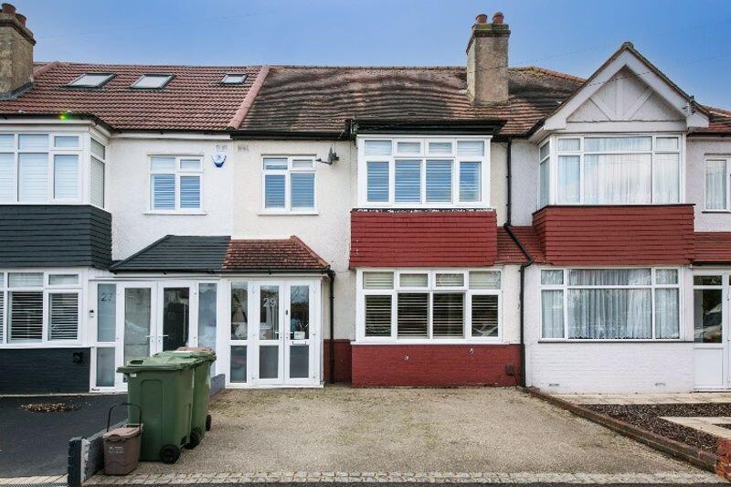 2 bed Mid Terraced House for rent in Stoneleigh. From Cromwells Estate Agents - Cheam - Sales 2 bed Mid Terraced House for rent in Stoneleigh. From Cromwells Estate Agents - Cheam - Sales