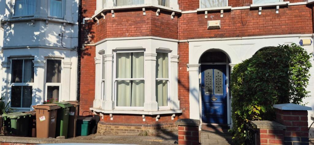 2 bed House (unspecified) for rent in Carshalton. From Cromwells Estate Agents - Cheam - Sales 2 bed House (unspecified) for rent in Carshalton. From Cromwells Estate Agents - Cheam - Sales