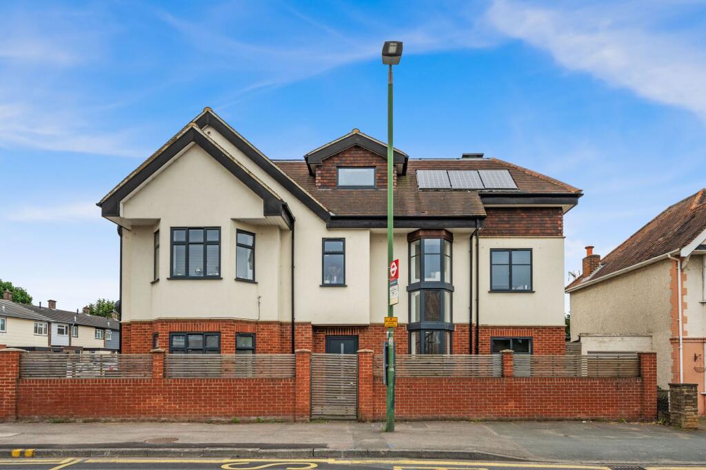 1 bed 1st Floor Flat for rent in Worcester Park. From Cromwells Estate Agents - Cheam - Sales 1 bed 1st Floor Flat for rent in Worcester Park. From Cromwells Estate Agents - Cheam - Sales