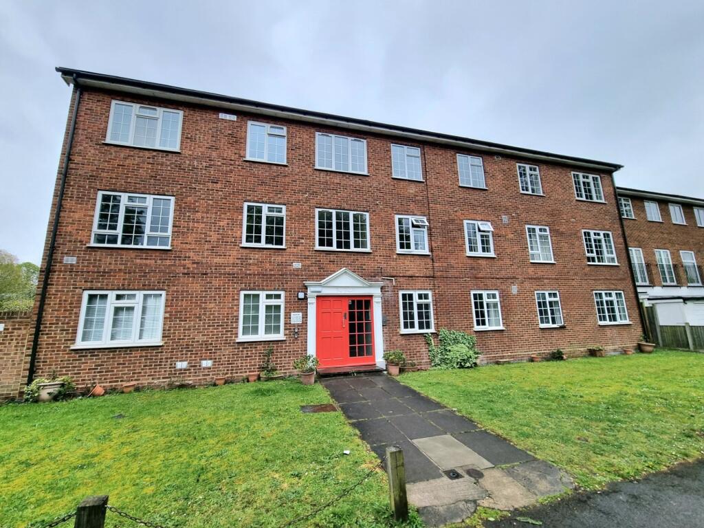 1 bed 1st Floor Flat for rent in Carshalton. From Cromwells Estate Agents - Cheam - Sales