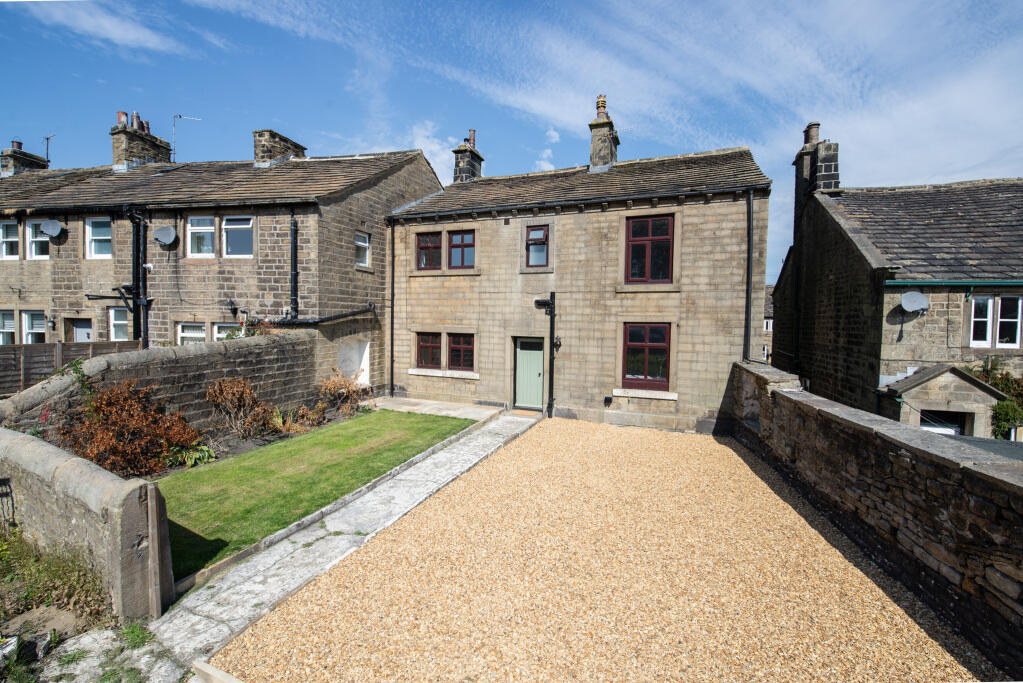 3 bed Mid Terraced House for rent in Cullingworth. From Dacre Son & Hartley - Bingley 3 bed Mid Terraced House for rent in Cullingworth. From Dacre Son & Hartley - Bingley