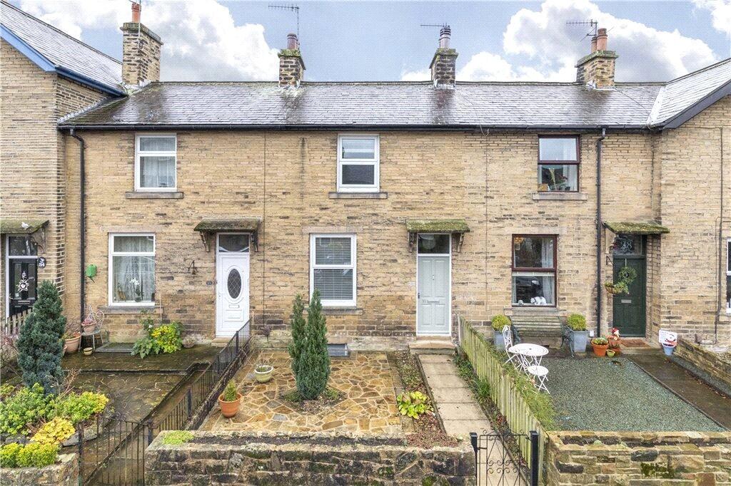 2 bed Mid Terraced House for rent in Ilkley. From Dacre Son & Hartley - Ilkley