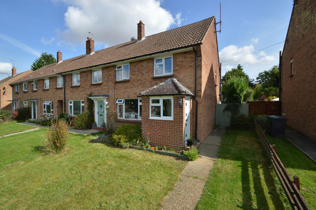3 bed End of Terrace for rent in Castle Hedingham. From David Burr Estate Agents - Castle Hedingham 3 bed End of Terrace for rent in Castle Hedingham. From David Burr Estate Agents - Castle Hedingham