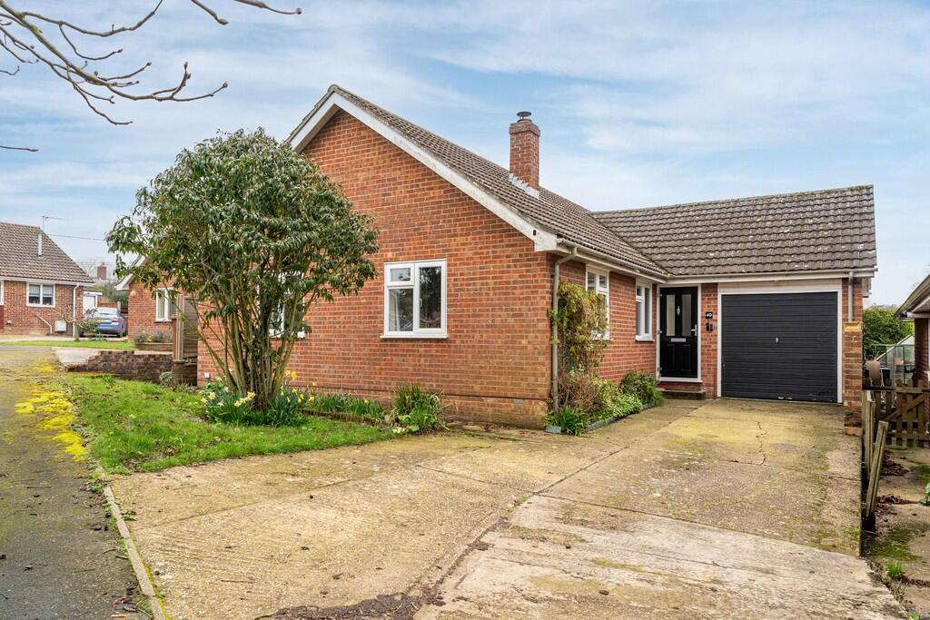 4 bed Detached bungalow for rent in Hundon. From David Burr Estate Agents - Clare