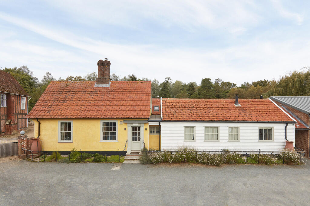 3 bed Cottage for rent in . From David Burr Estate Agents - Clare 3 bed Cottage for rent in . From David Burr Estate Agents - Clare