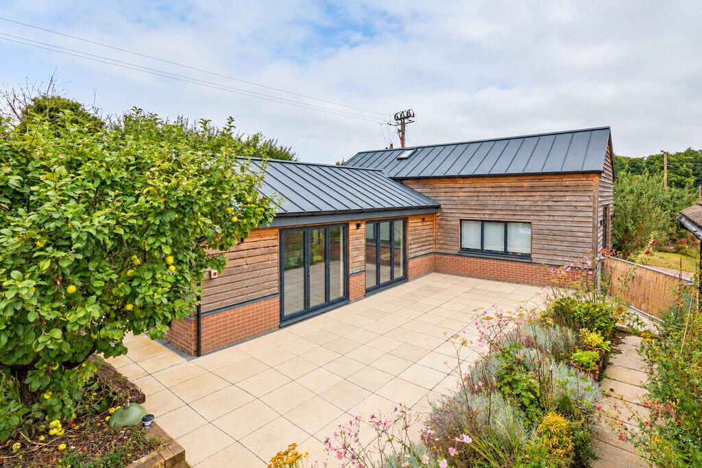 2 bed Barn Conversion for rent in Boxford. From David Burr Estate Agents - Leavenheath