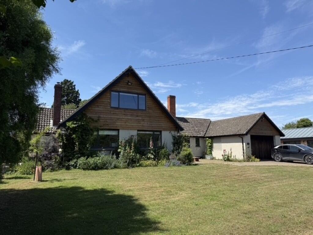 4 bed Detached for rent in Boxford. From David Burr Estate Agents - Leavenheath 4 bed Detached for rent in Boxford. From David Burr Estate Agents - Leavenheath