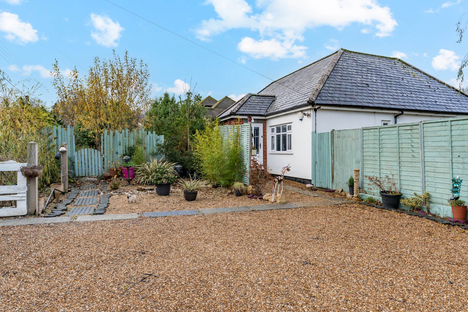 3 bed Detached bungalow for rent in Longfield. From Evolution Estates - Medway 3 bed Detached bungalow for rent in Longfield. From Evolution Estates - Medway