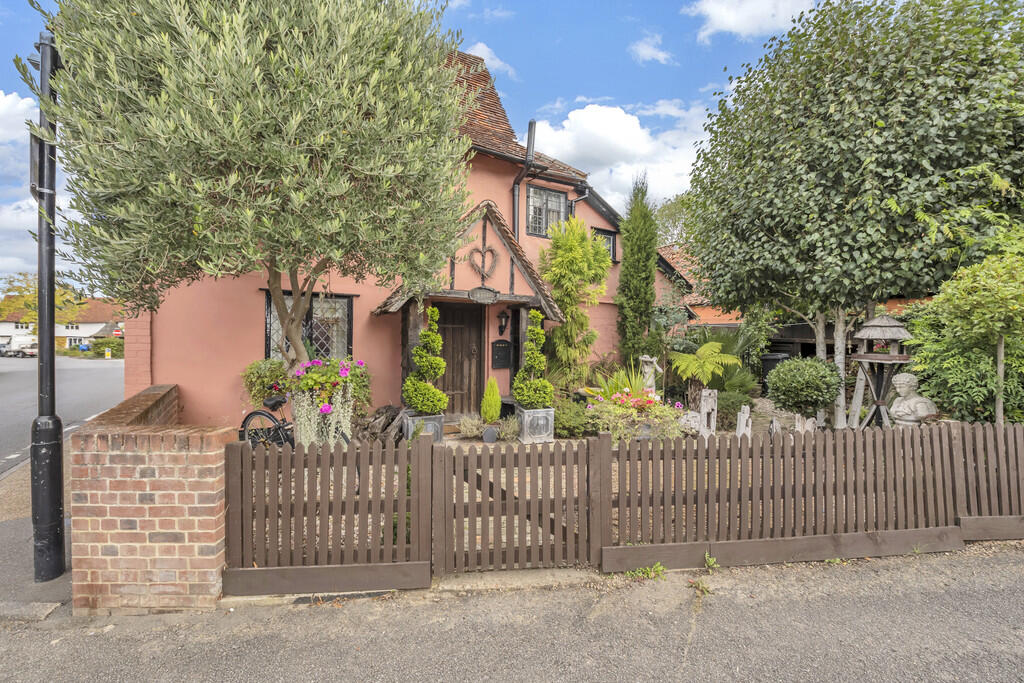 2 bed Cottage for rent in Woolpit. From David Burr Estate Agents - Woolpit