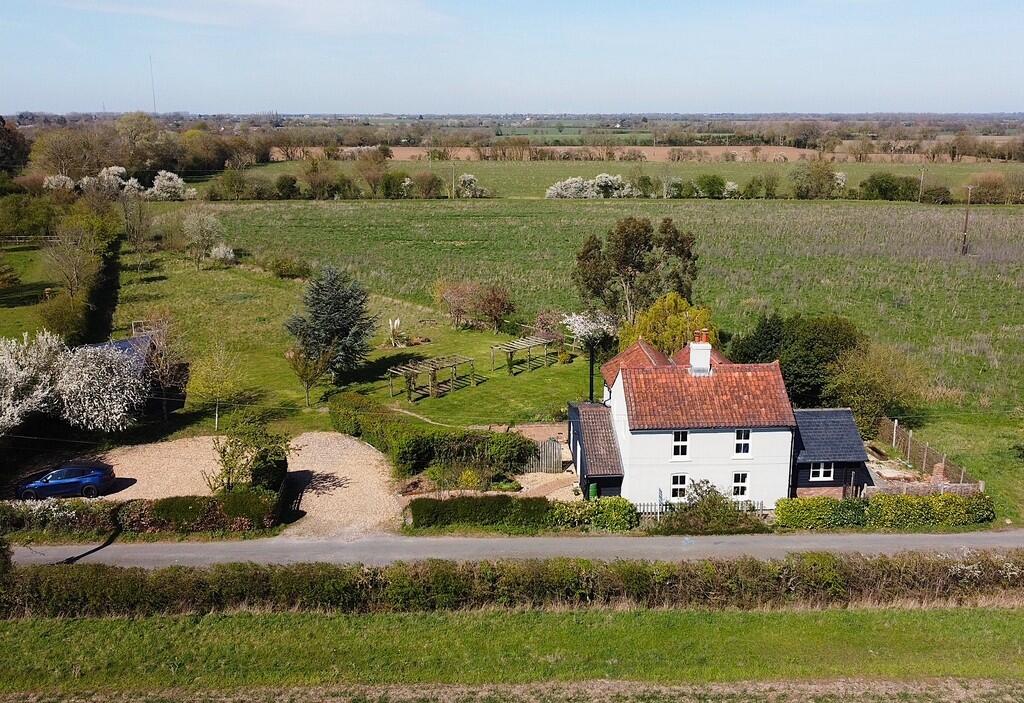 4 bed Detached for rent in Stonham Aspal. From David Burr Estate Agents - Woolpit