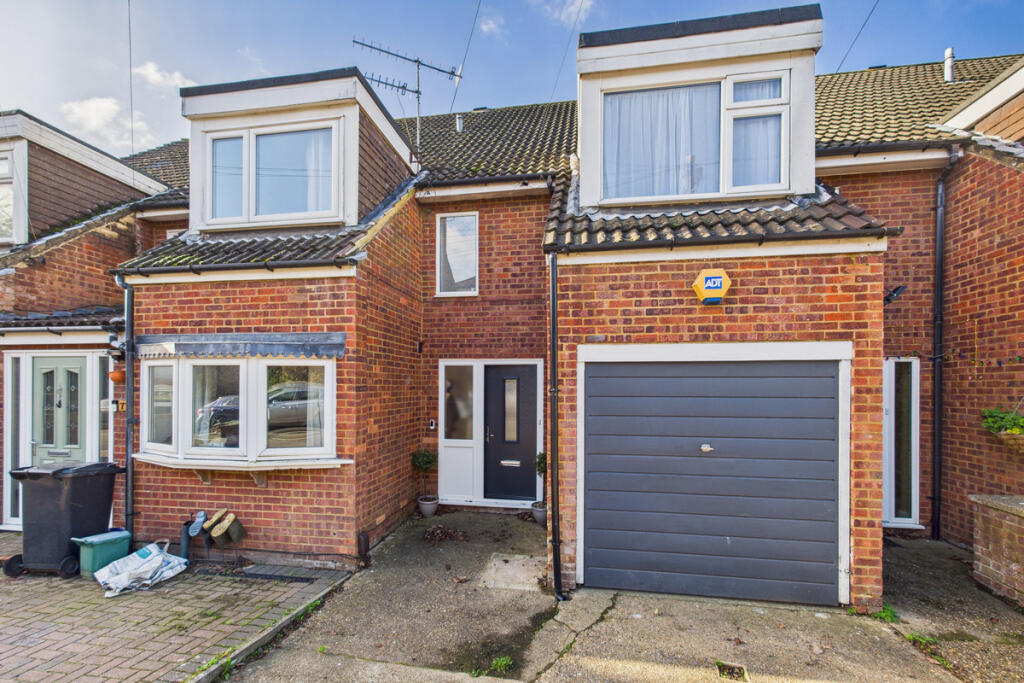 3 bed Town House for rent in Hemel Hempstead. From David Doyle Estate Agents - Boxmoor