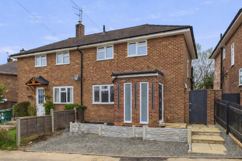 3 bed Semi Detached for rent in Hemel Hempstead. From David Doyle Estate Agents - Boxmoor