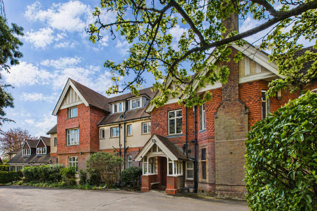 3 bed Apartment for rent in Berkhamsted. From David Doyle Estate Agents - Boxmoor
