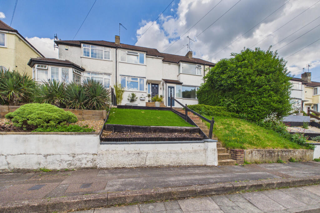 2 bed Mid Terraced House for rent in Hemel Hempstead. From David Doyle Estate Agents - Boxmoor