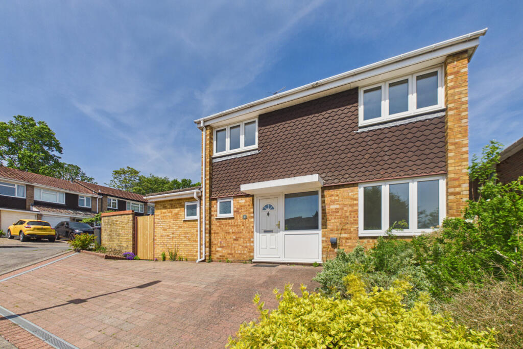 4 bed Detached for rent in Hemel Hempstead. From David Doyle Estate Agents - Boxmoor 4 bed Detached for rent in Hemel Hempstead. From David Doyle Estate Agents - Boxmoor