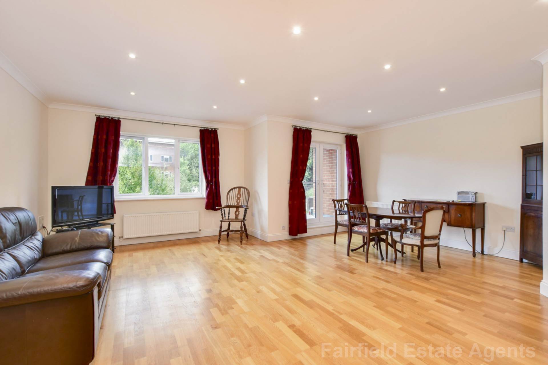 2 bed Flat for rent in Chorleywood. From Fairfield Estate Agents - Watford Branch