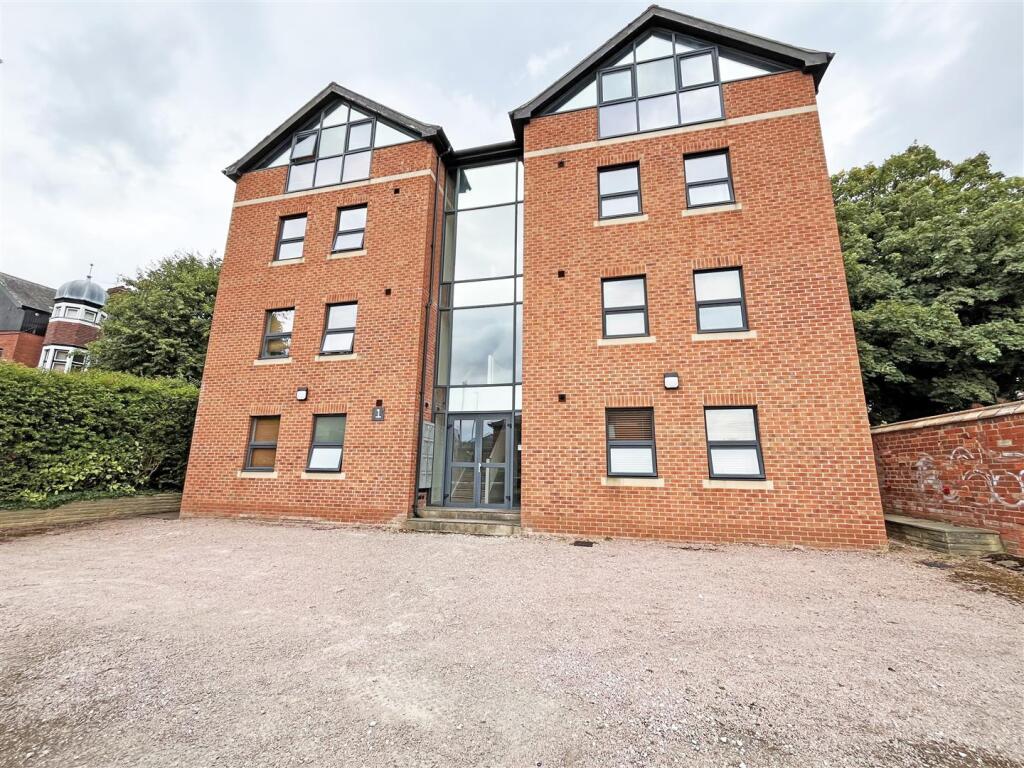 1 bed Apartment for rent in Nottingham. From David James Estate Agents - Mapperley