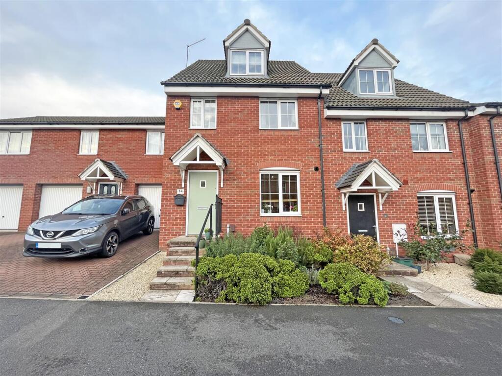3 bed Town House for rent in Nottingham. From David James Estate Agents - Mapperley
