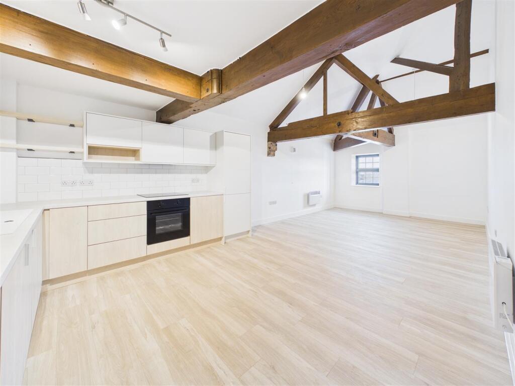 3 bed Apartment for rent in Farndon. From David James Estate Agents - Mapperley