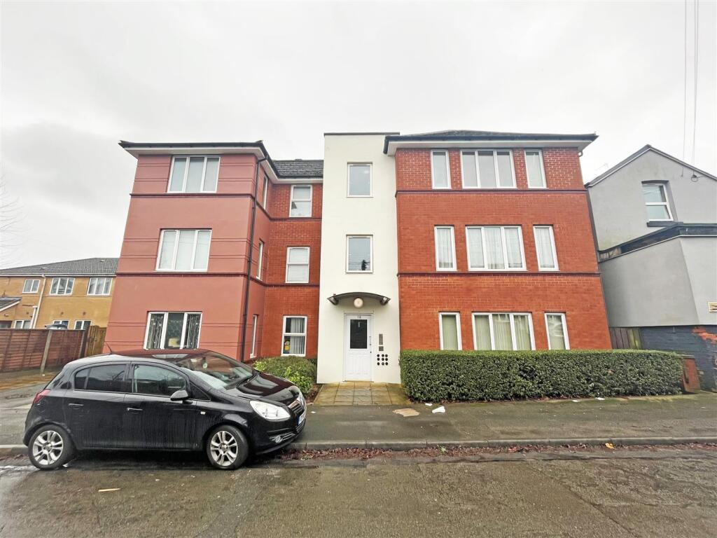 1 bed Apartment for rent in Nottingham. From David James Estate Agents - Mapperley
