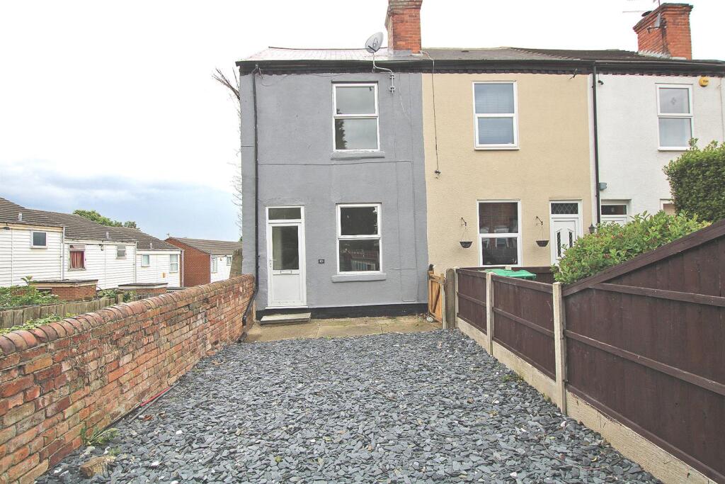 2 bed End of Terrace for rent in Nottingham. From David James Estate Agents - Mapperley
