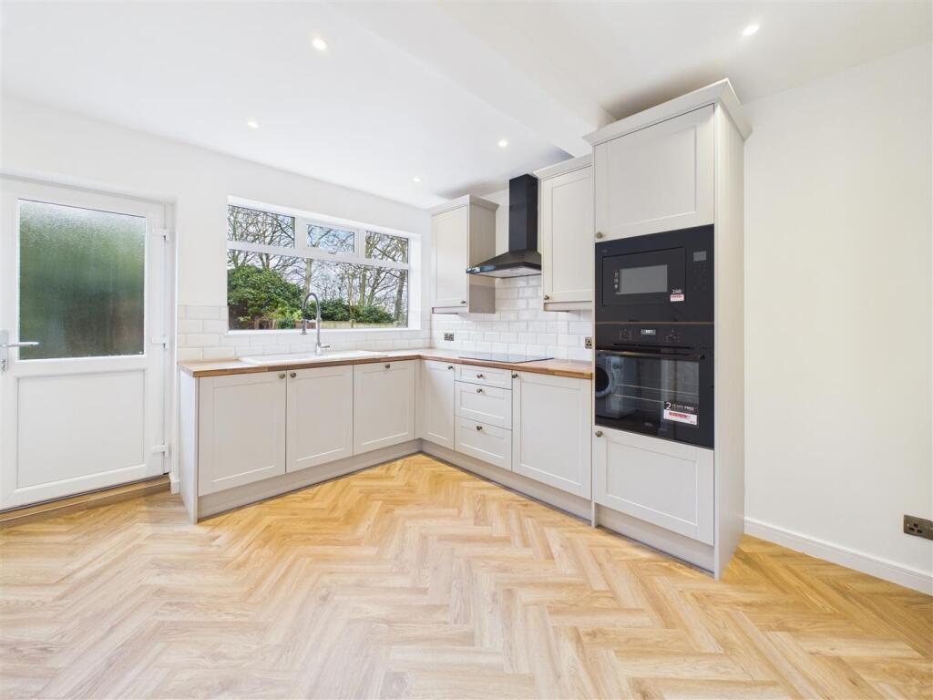 3 bed Semi Detached for rent in Nottingham. From David James Estate Agents - Mapperley