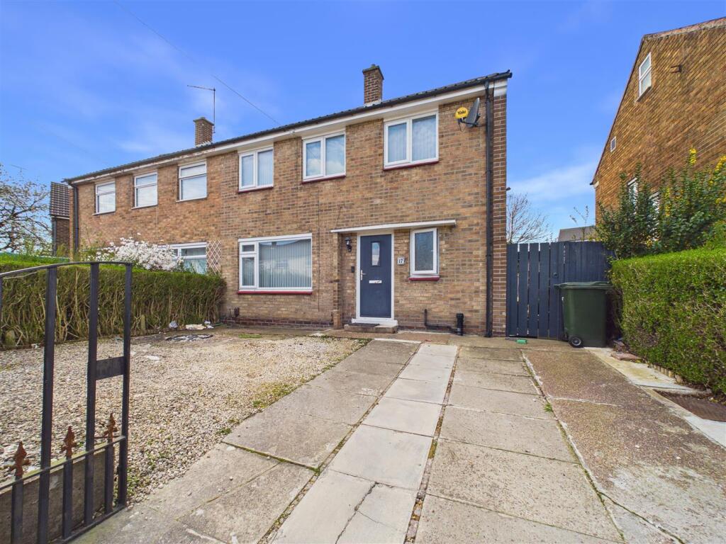 3 bed Detached for rent in Nottingham. From David James Estate Agents - Mapperley