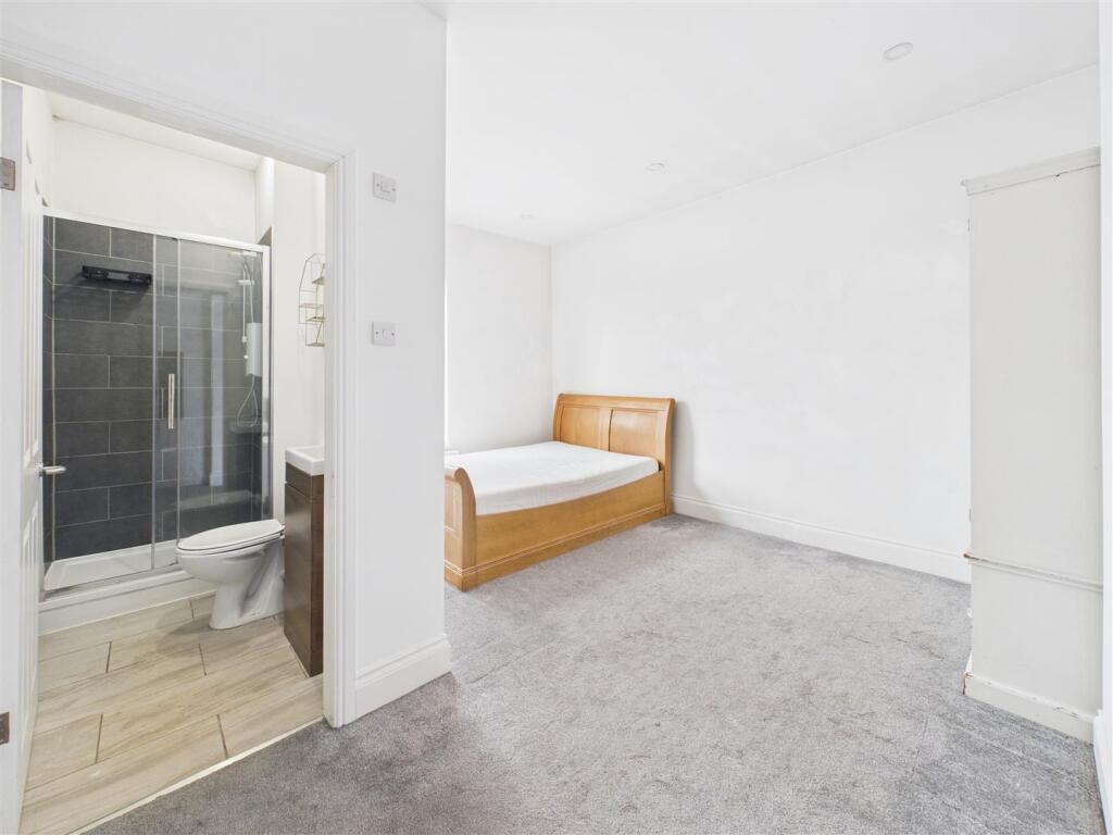 1 bed House Share for rent in Nottingham. From David James Estate Agents - Mapperley