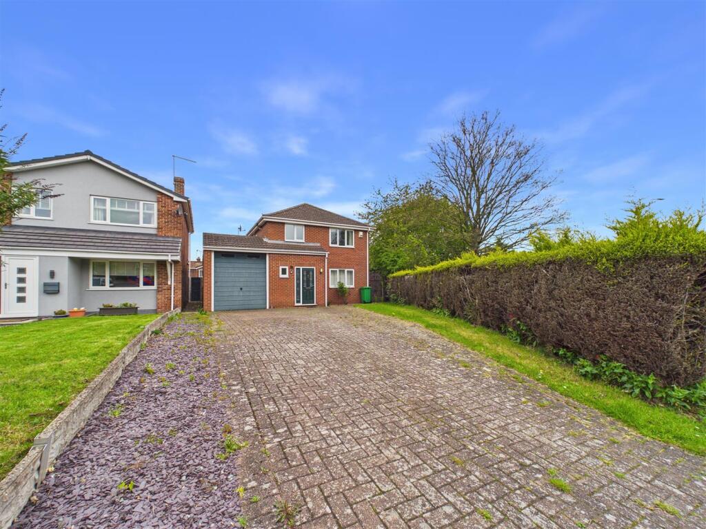 3 bed Detached for rent in Nottingham. From David James Estate Agents - Mapperley