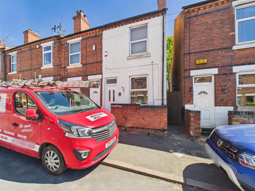 2 bed End of Terrace for rent in Nottingham. From David James Estate Agents - Mapperley