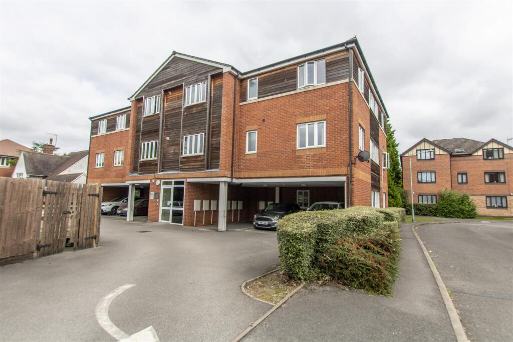 2 bed Apartment for rent in Arnold. From David James Estate Agents - Mapperley