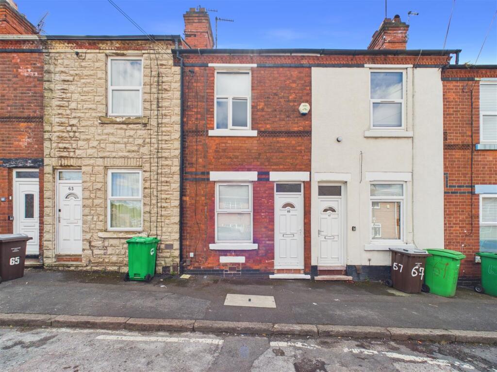 2 bed Mid Terraced House for rent in West Bridgford. From David James Estate Agents - Mapperley 2 bed Mid Terraced House for rent in West Bridgford. From David James Estate Agents - Mapperley