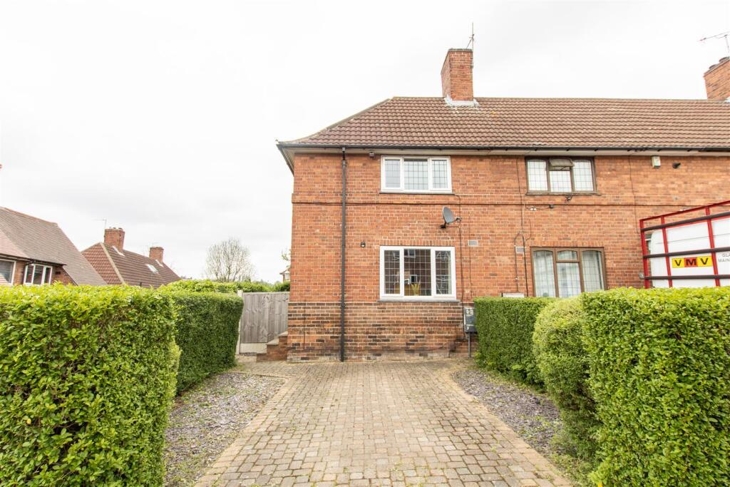 2 bed End of Terrace for rent in Nottingham. From David James Estate Agents - Mapperley