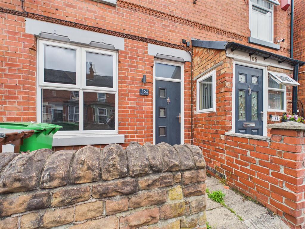 2 bed Mid Terraced House for rent in Nottingham. From David James Estate Agents - Mapperley 2 bed Mid Terraced House for rent in Nottingham. From David James Estate Agents - Mapperley