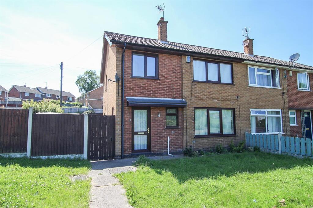 3 bed End of Terrace for rent in Arnold. From David James Estate Agents - Mapperley