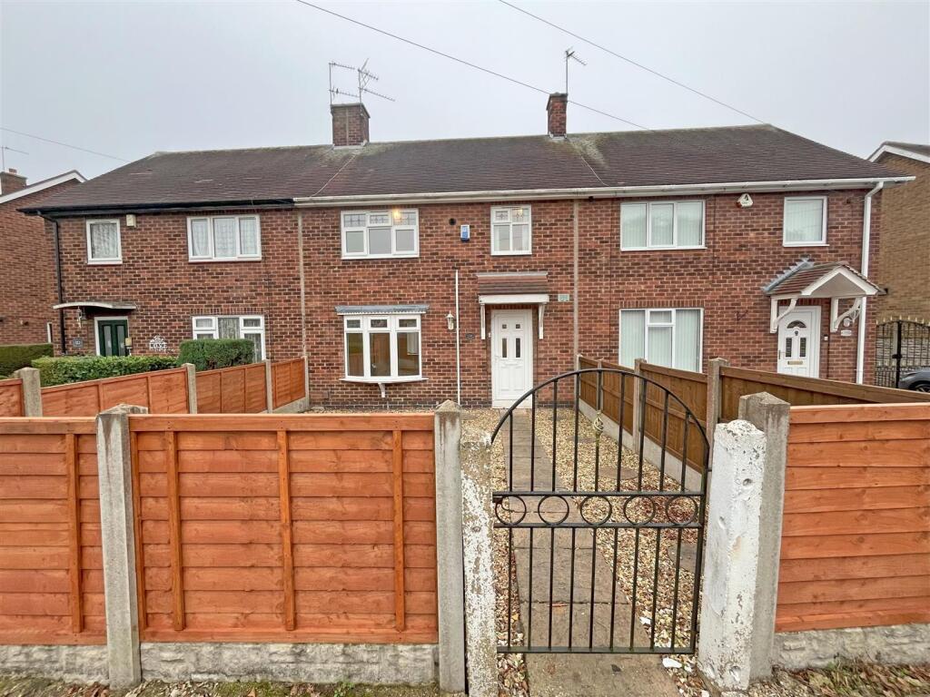 3 bed Mid Terraced House for rent in Nottingham. From David James Estate Agents - Mapperley