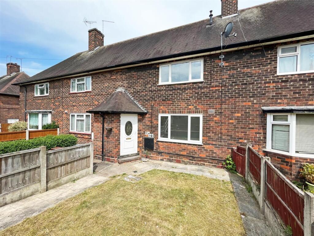 2 bed Mid Terraced House for rent in Arnold. From David James Estate Agents - Mapperley