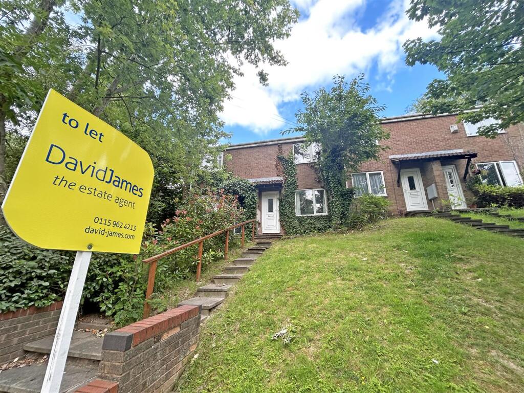 2 bed Town House for rent in Nottingham. From David James Estate Agents - Mapperley