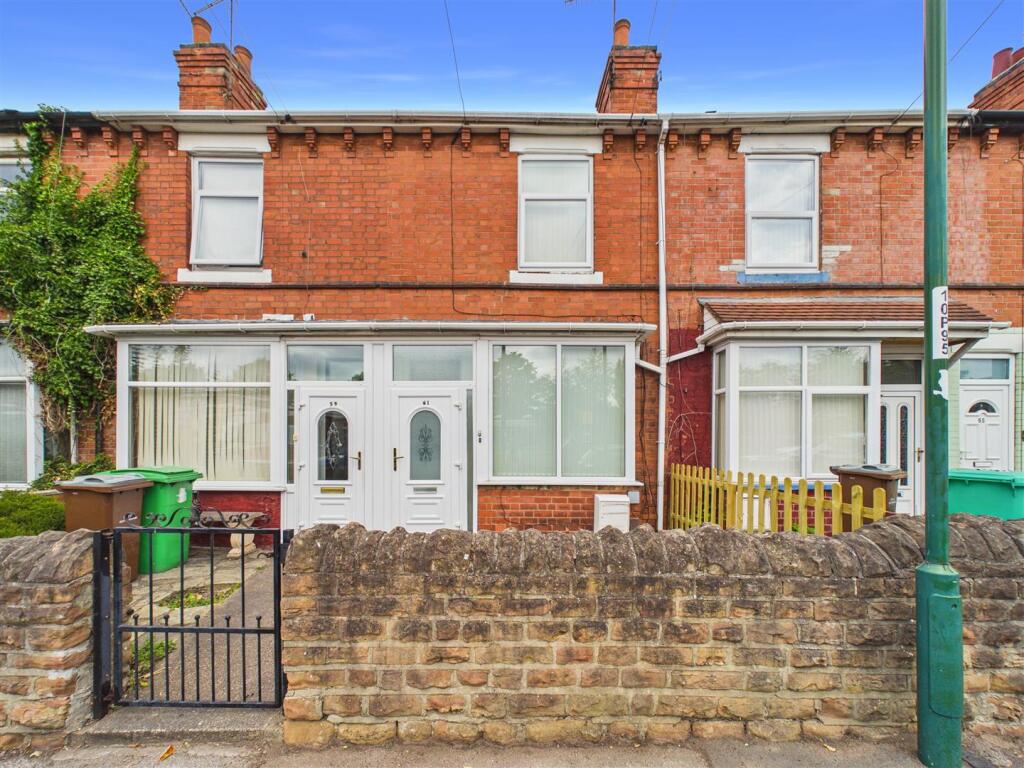 2 bed Mid Terraced House for rent in Nottingham. From David James Estate Agents - Mapperley